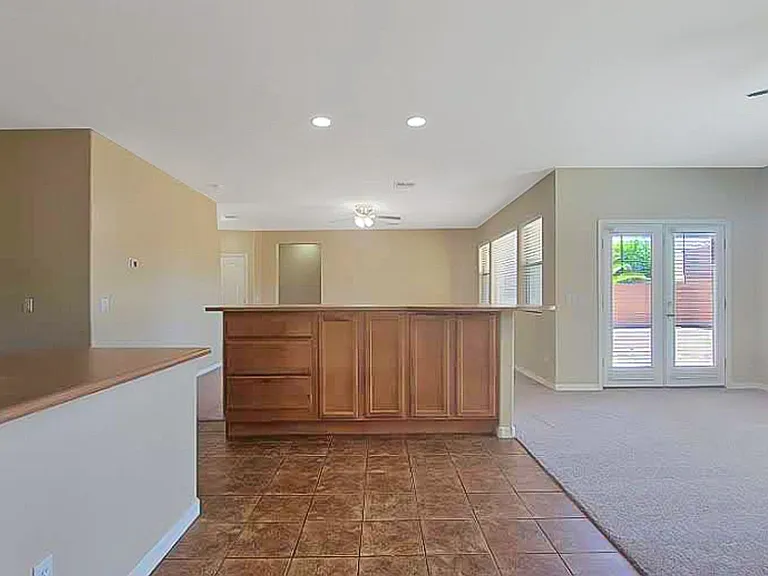 17605 W Crocus Dr — Photo 8