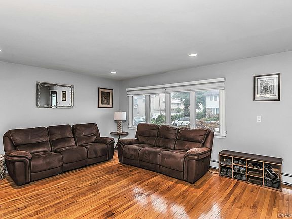 5th image of 195 Nims Avenue