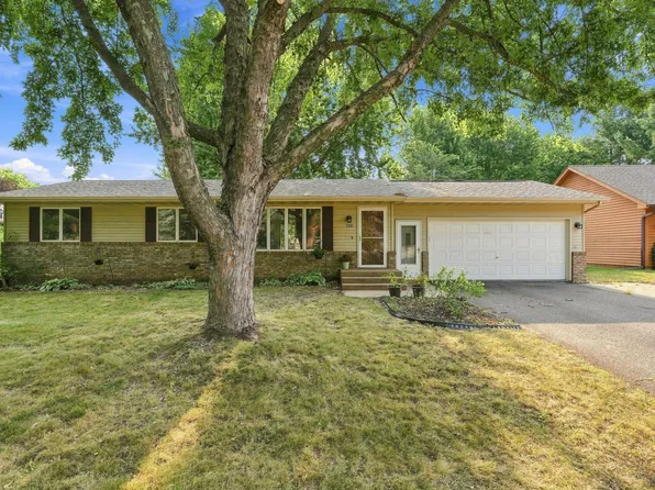 730 Apollo Rd, River Falls, WI 54022