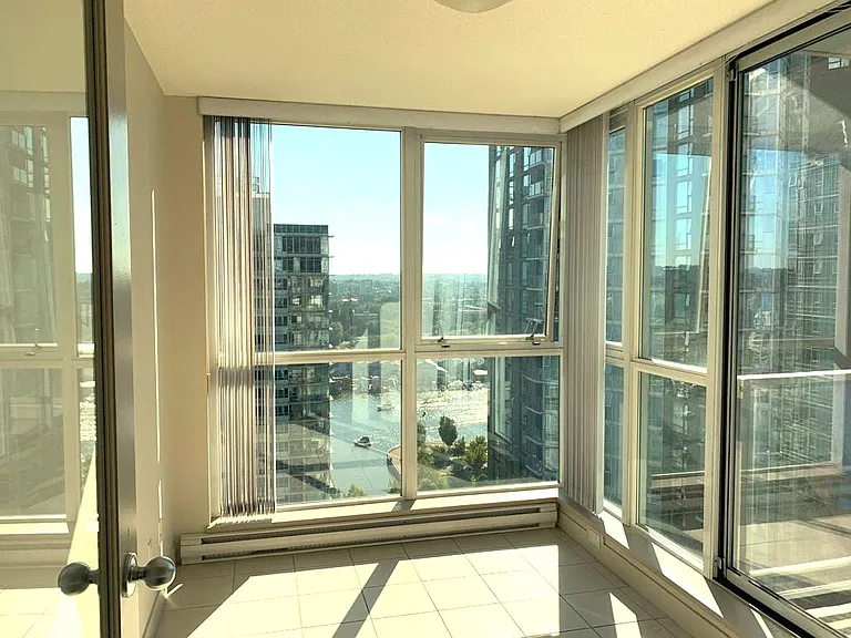 1408 Strathmore Mews #2703 — Photo 8