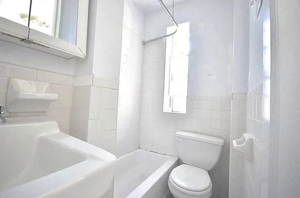 Rented by Roselyn  Fortuna LLC | media 20