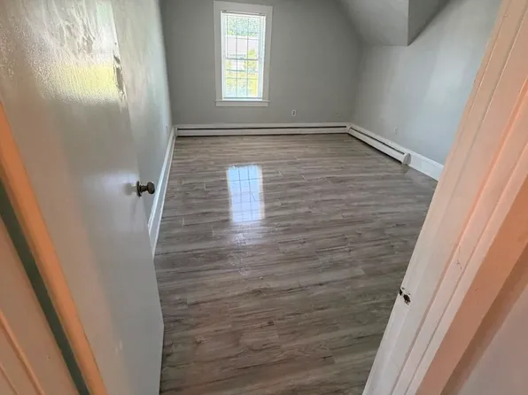 21 Essex St APT 6, Saugus, MA 01906