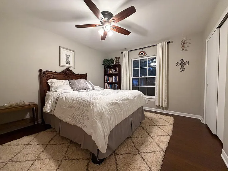 337 E Blodgett Ave — Photo 17