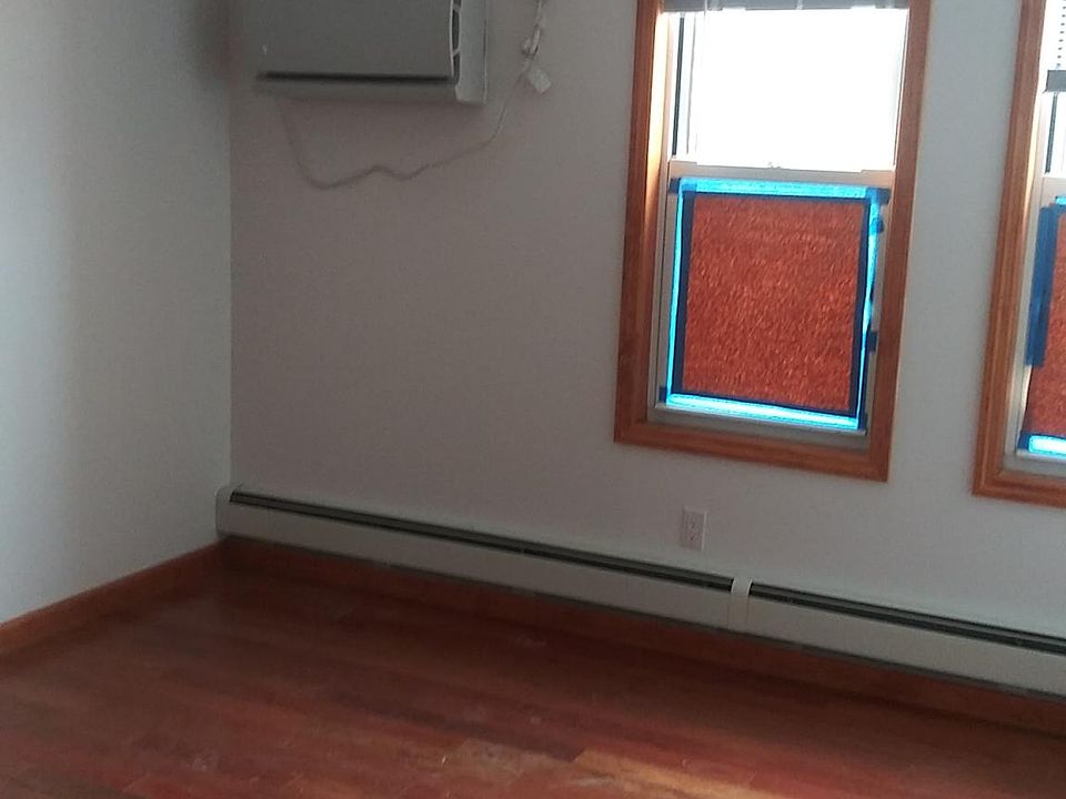 2nd image of 2423 W 1st St Floor 2