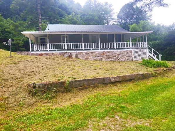 8222 Alarka Rd, Bryson City, NC 28713