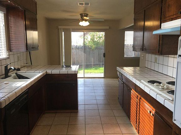 5th image of 9537 Battleview Ct