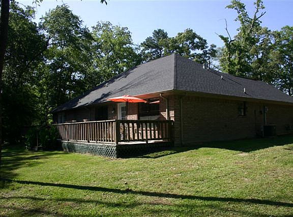 2nd image of 1002 Periers Ave