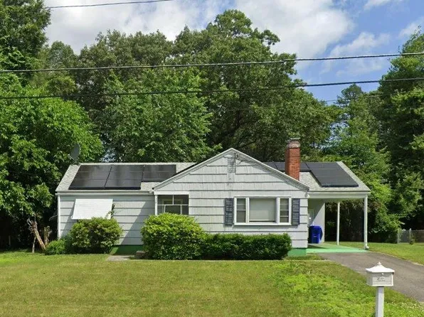 126 Valley Rd, Springfield, MA 01119