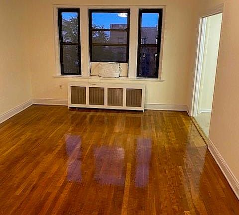 5th image of 234 Martine Ave APT 6L