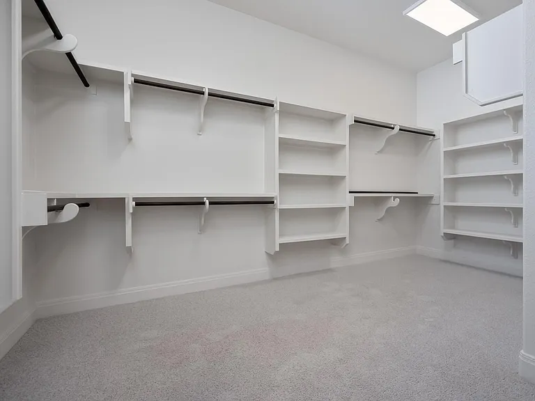 2502 Sunset Vista Cir — Photo 16