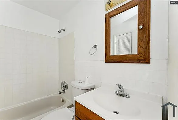 7900 Saint Claire Ln — Photo 18