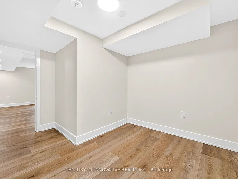154 Fanshawe Dr #BASEMENT — Photo 17