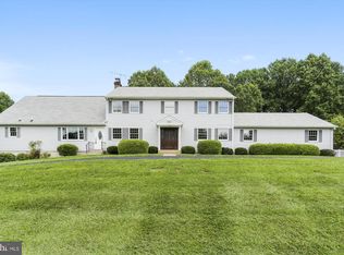 17619 Ridge Dr, Rockville, MD