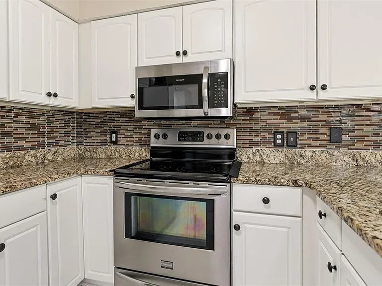 14 Sandy Pond Ct — Photo 14