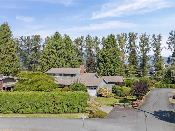 10200 Brentwood Dr, Chilliwack, BC V2P 6G3