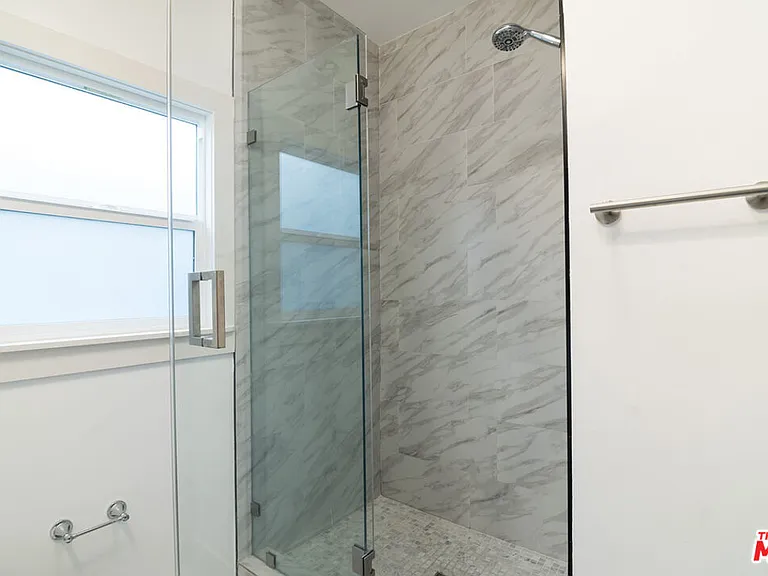 100 N Kings Rd #102 — Photo 10