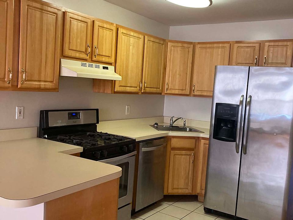 2nd image of 82 Clendenny Ave Floor 1
