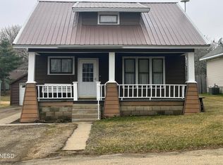 502 N Dakota St, Clark, SD 57225