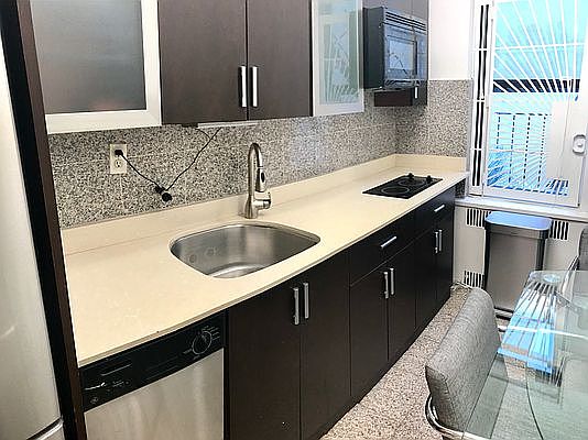 4th image of 350 E 54th St APT 6