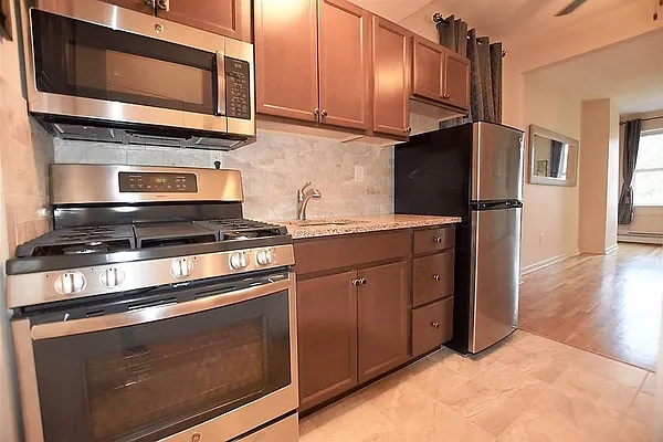 Rented by Bold New York | media 18