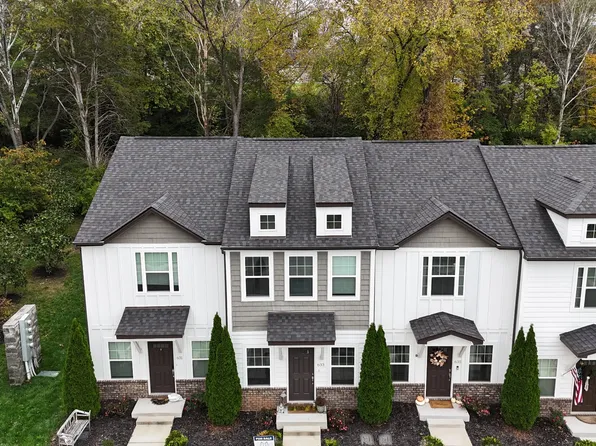 633 Bristol Creek Dr, Nashville, TN 37221