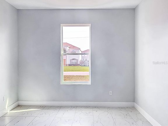 4th image of 5 Herring Ct