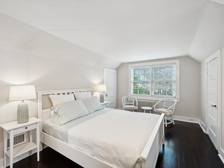 42 Osborne Ln — Photo 6