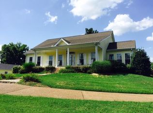 1464 Mann Rd, Lebanon, TN 37087