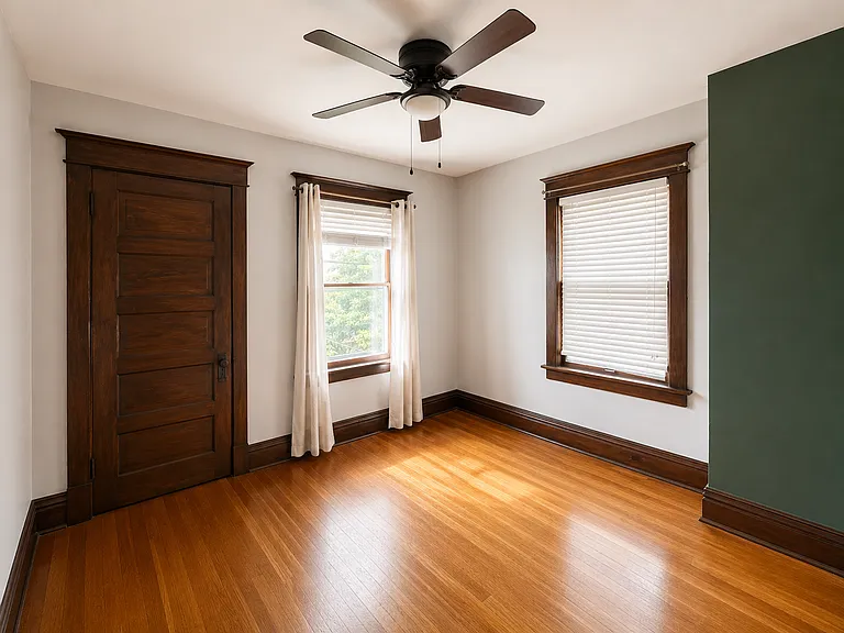 3232 Summit St — Photo 24