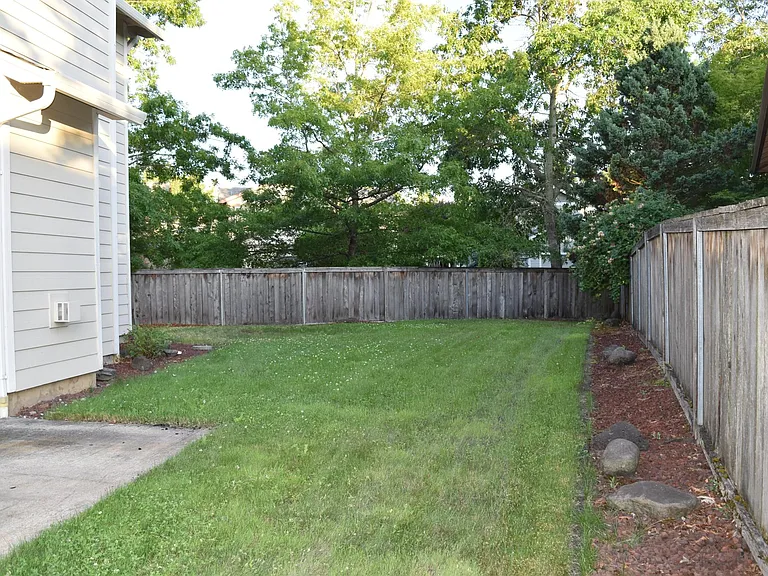 2302 SE 175th Ave — Photo 27