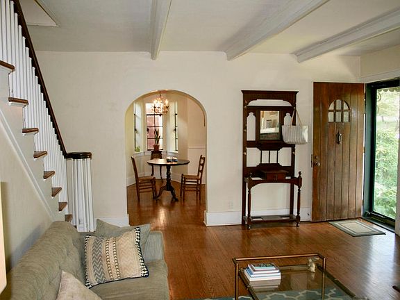 4th image of 1025 W Nokomis Cir