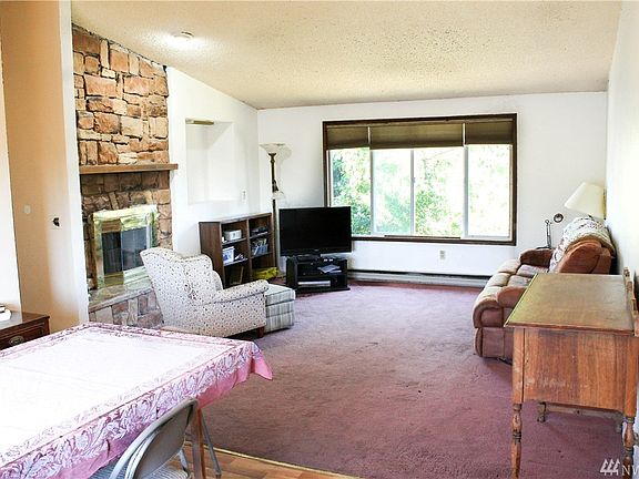 3rd image of 920 Tartan Dr SW