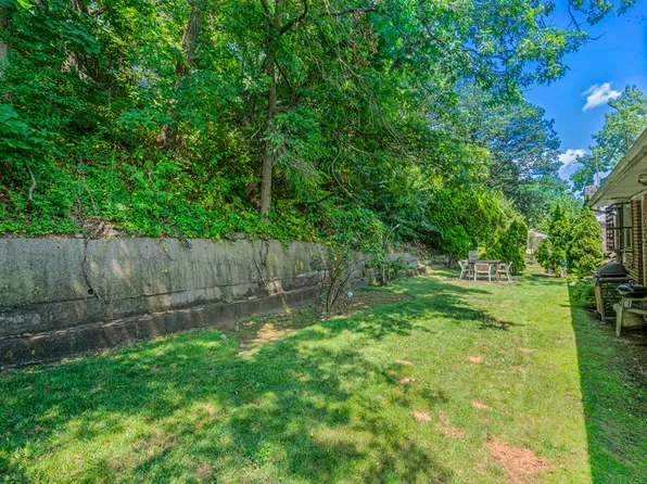 218-27 Sawyer Avenue image 19 of 19