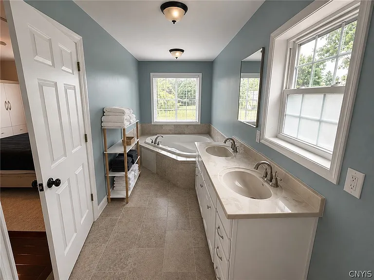 923 Emmett St — Photo 28
