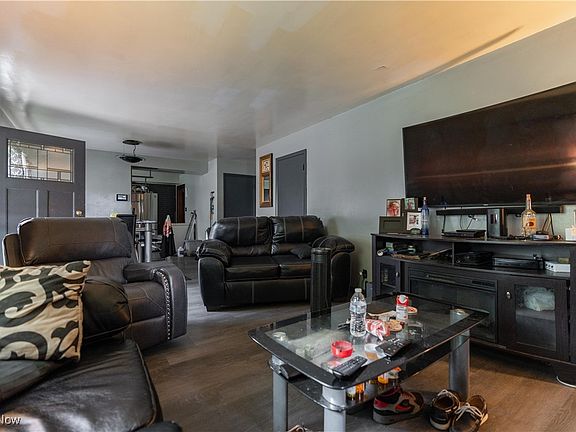 5th image of 536 Brenneman Blvd