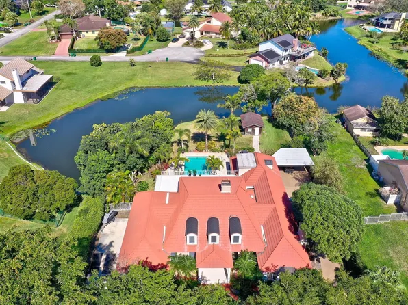 11651 SW 22nd Court, Davie, FL 33325