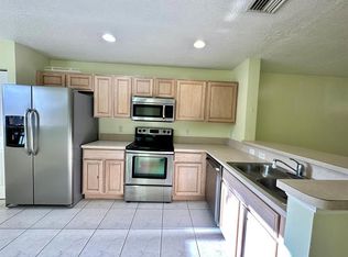 1910 Lakeview Dr W, Royal Palm Beach, FL 33411