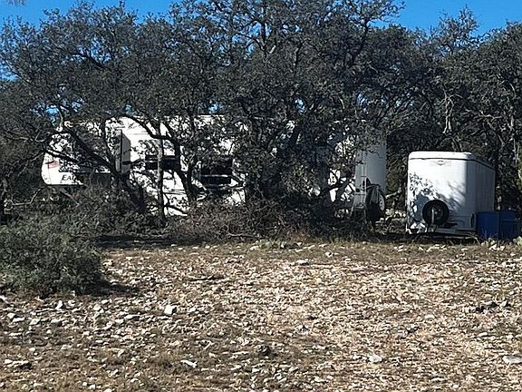 3rd image of 13 Elm Springs Trl