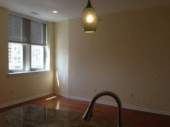 135 S 23rd St APT 4A, Philadelphia, PA 19103