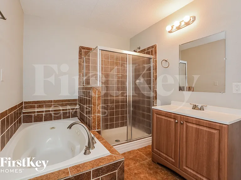 531 Martin Place Blvd — Photo 9