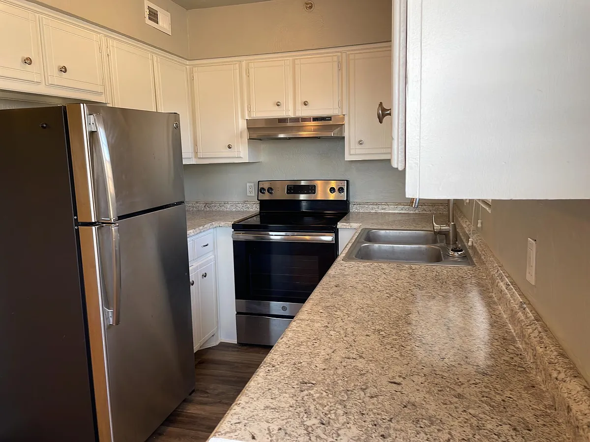 Building Photo - 3019 N Lee Ave #1