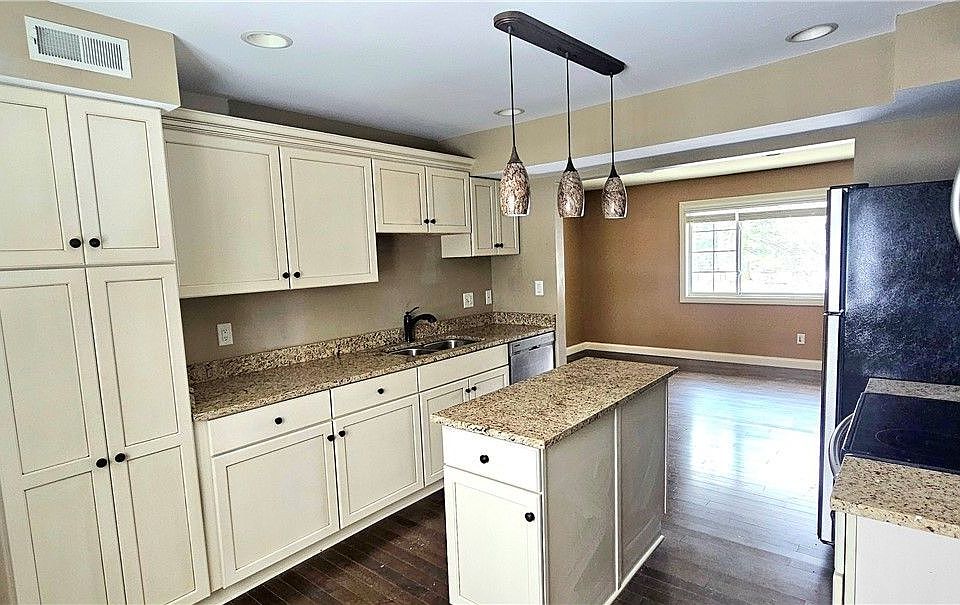 20595 Albion Rd 1, Strongsville, OH 44149 Zillow