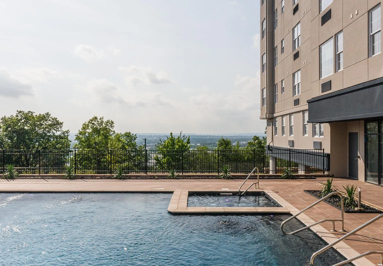 520 view — Photo 2
