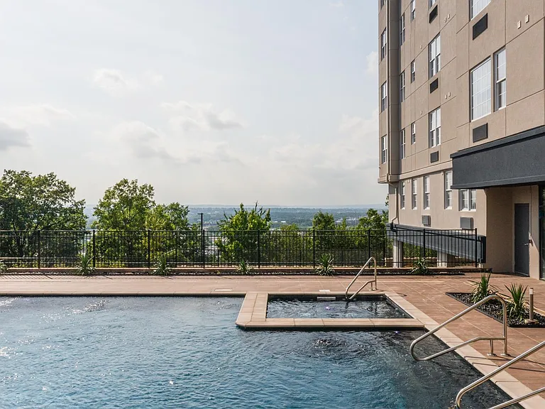 520 view — Photo 2