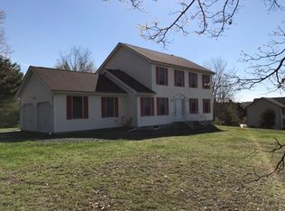 130 Willowherb Ln, Stroudsburg, PA 18360