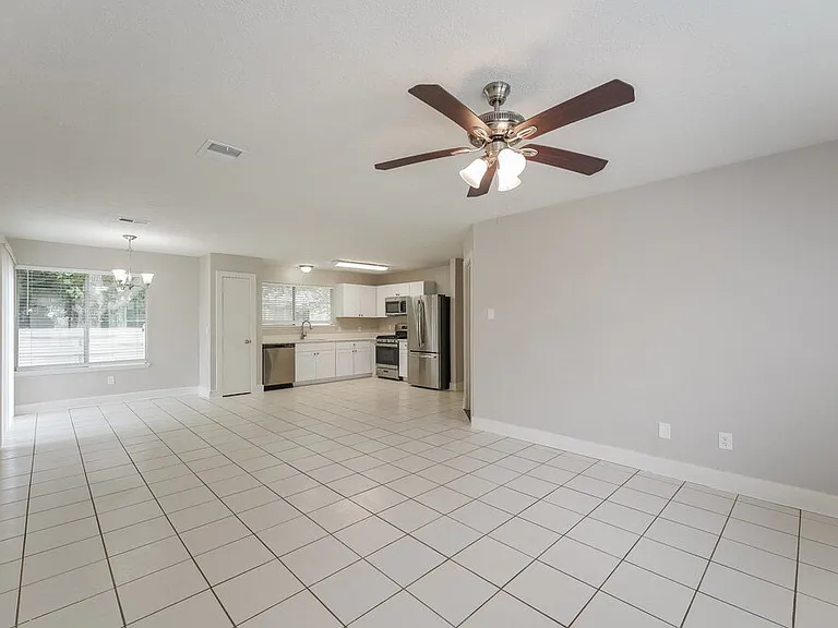 15819 E Park Ct — Photo 8