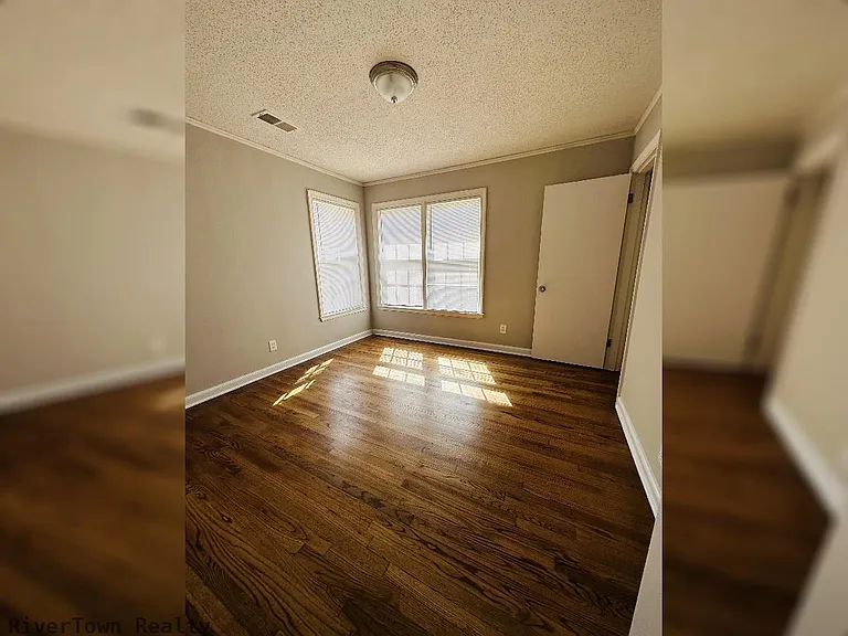 2176 Vollintine Ave — Photo 10