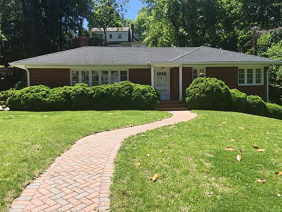 3rd image of 285 Mountain View Ave
