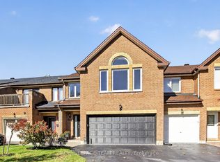 253 Knudson Dr, Ottawa, ON K2K2N8