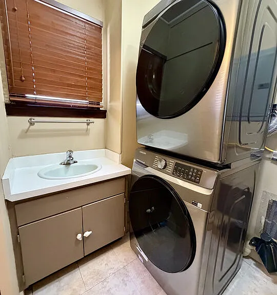 6871 Pacific View Dr — Photo 14